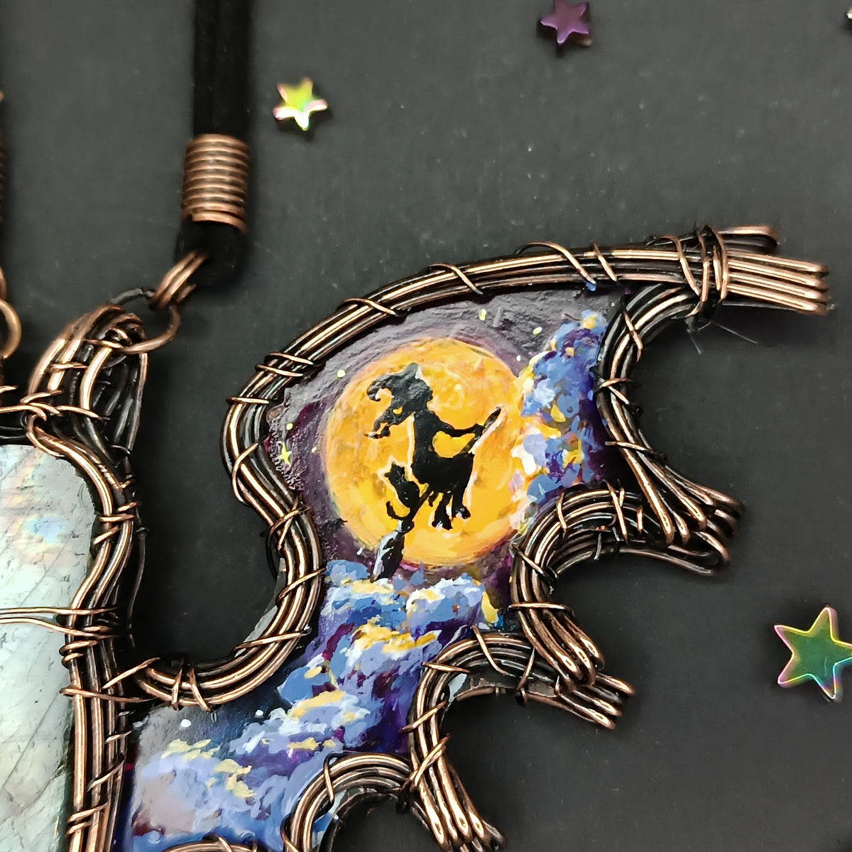 Magic Halloween Bat necklace 🦇