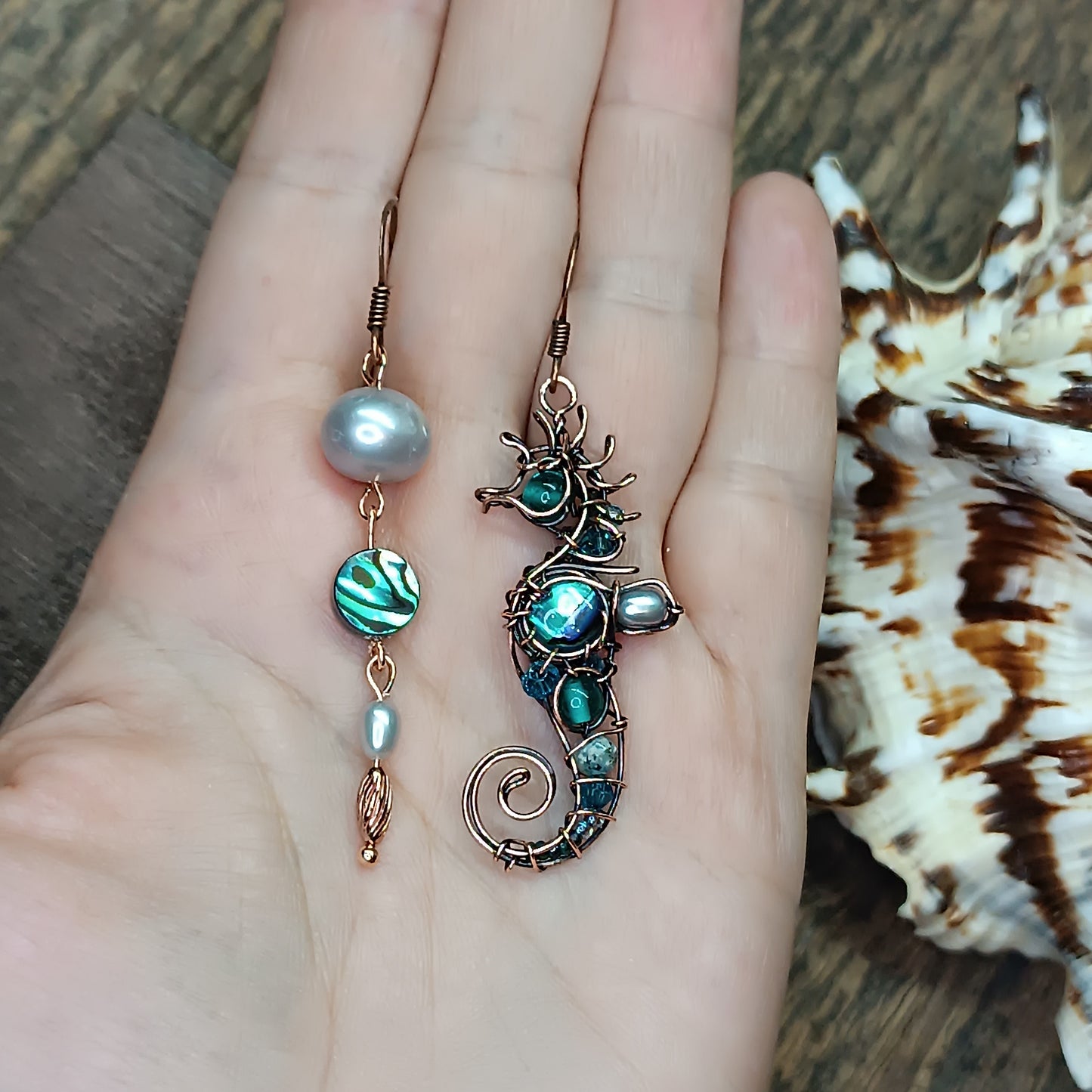 Cutie seahorse earrings