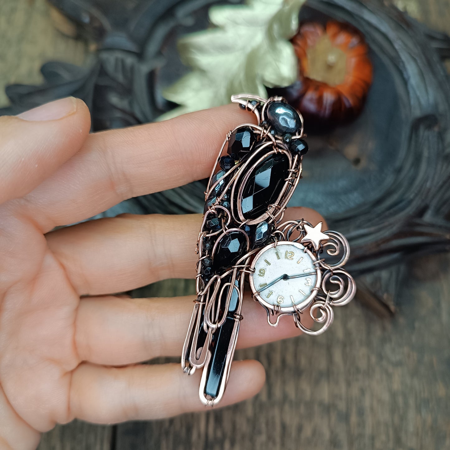 FOR BRENDA. Time keeper🐦‍⬛🕐 Raven pin