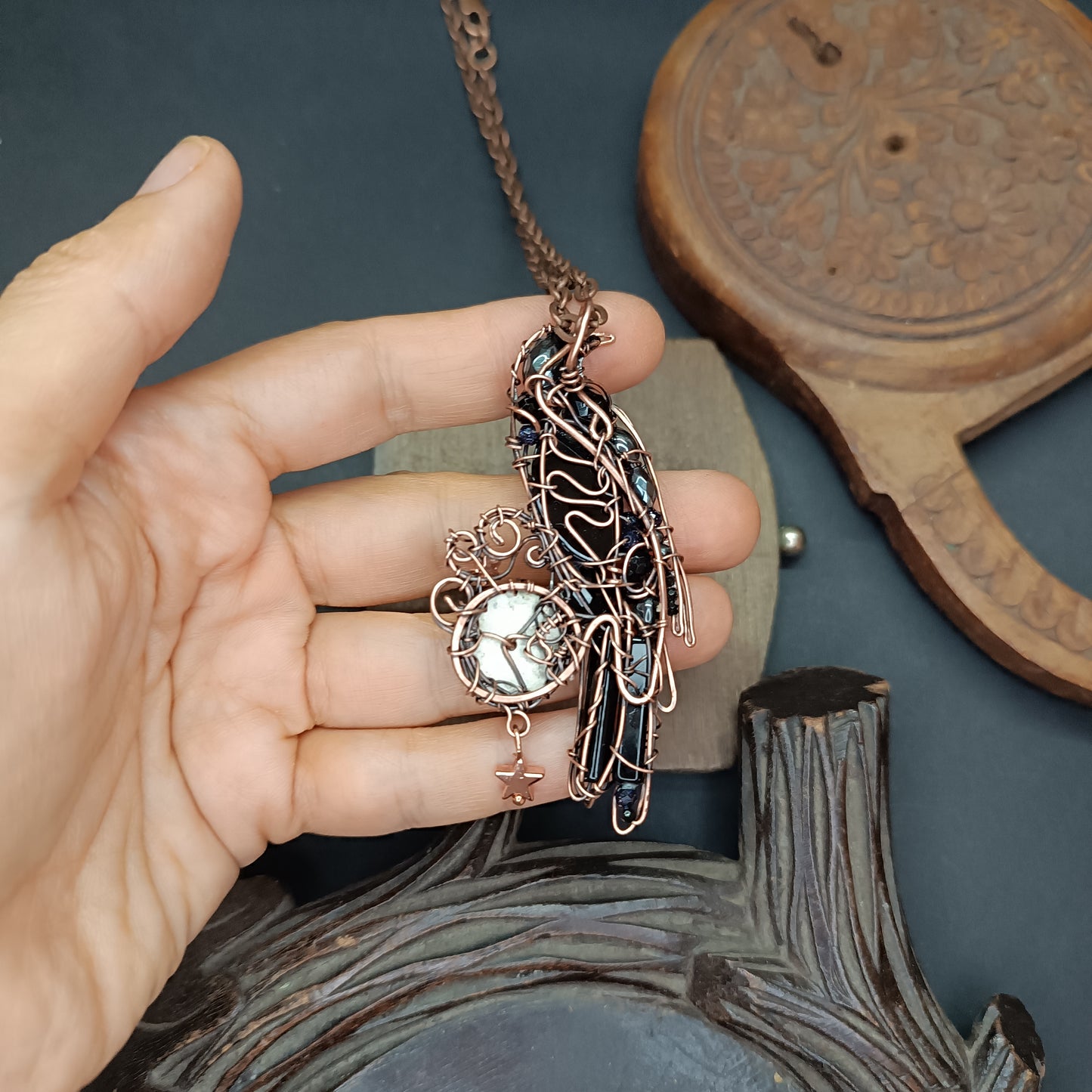 Raven and clock necklace 🐦‍⬛🕦