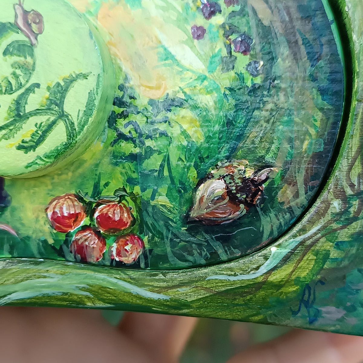 Garden mouse. Hand painted jewelry box.