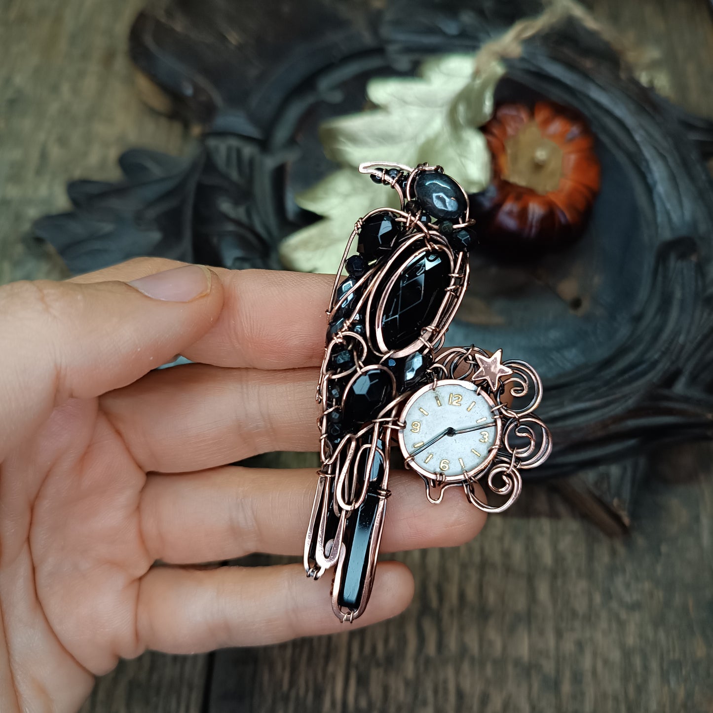 FOR BRENDA. Time keeper🐦‍⬛🕐 Raven pin
