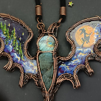 Magic Halloween Bat necklace 🦇