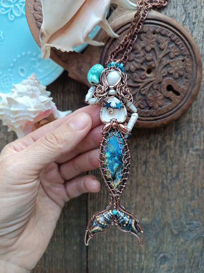 Listening to the ocean. 🧜🐚🩵