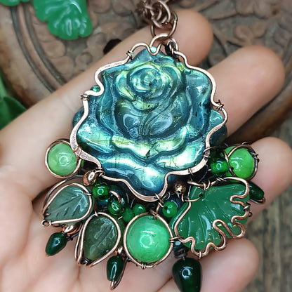 Green rose and ginkgo set (necklace and earrings)