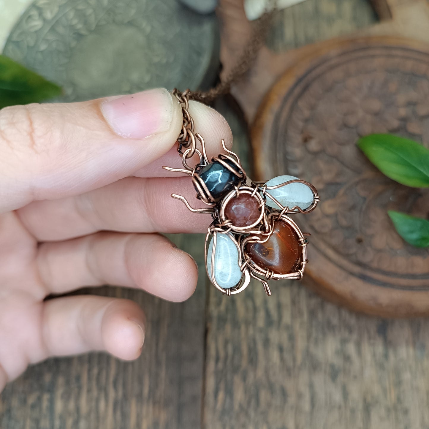 🍑🐝 Peach honey bee necklace.