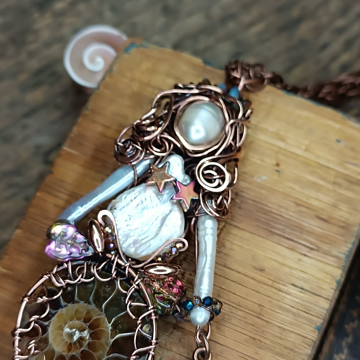 Ammonite shell mermaid.🧜🤎