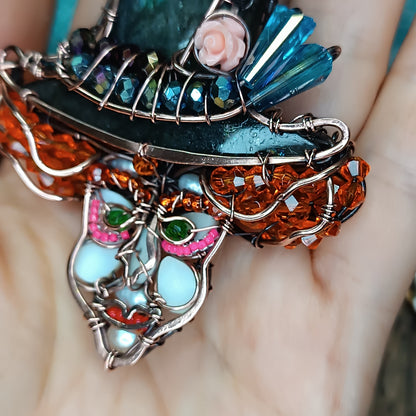 Mad Hatter necklace🎩🏵️