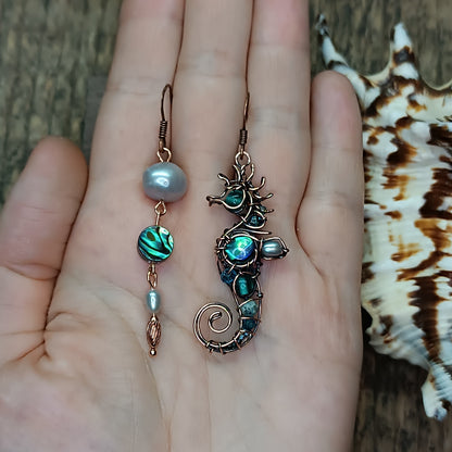 Cutie seahorse earrings