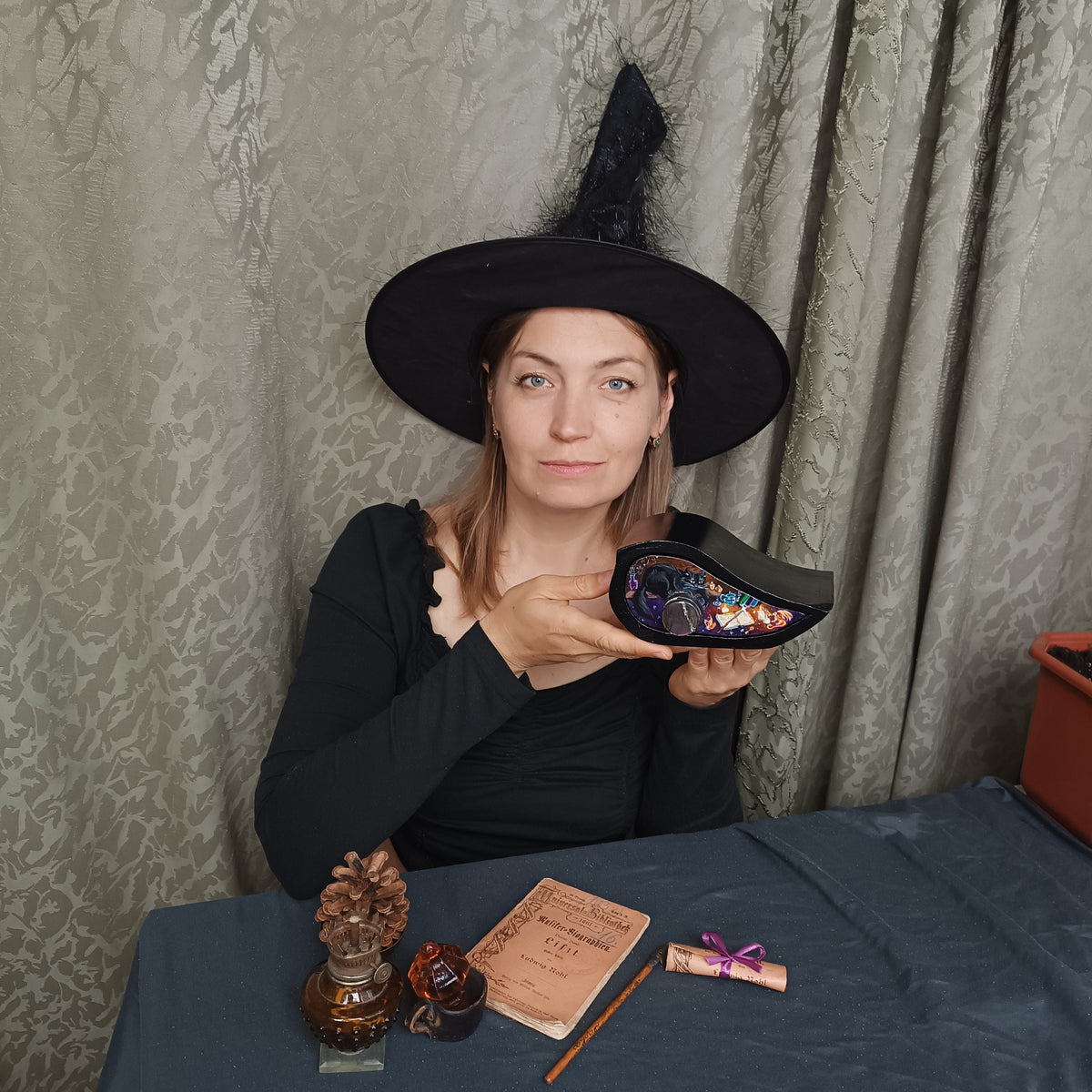 "Magic Halloween". Jewelry box for your secrets and trinkets 🐈‍⬛🐉🔮