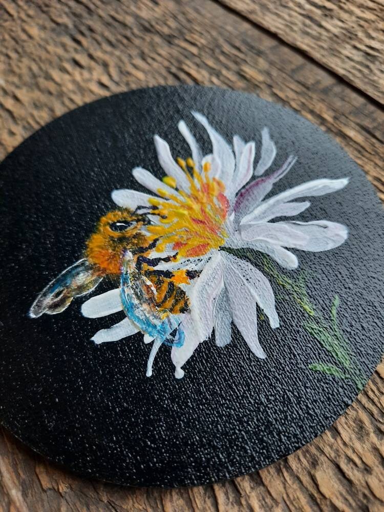 Bee on a daisy round original acrylic painting